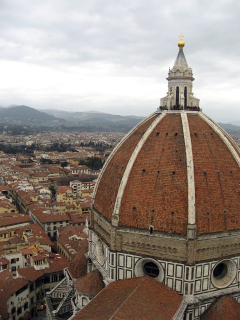 Duomo and Bell Tower-20.JPG - At the time of its inception, the giant dome was the largest in the world, and would continue to be until Michelangelo outdid it with his design of St. Peter's Basilica in the Vatican.